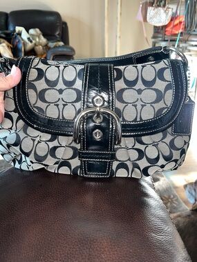 EUC Authentic Y2K Coach Soho Signature Canvas Buckle Flap Handbag